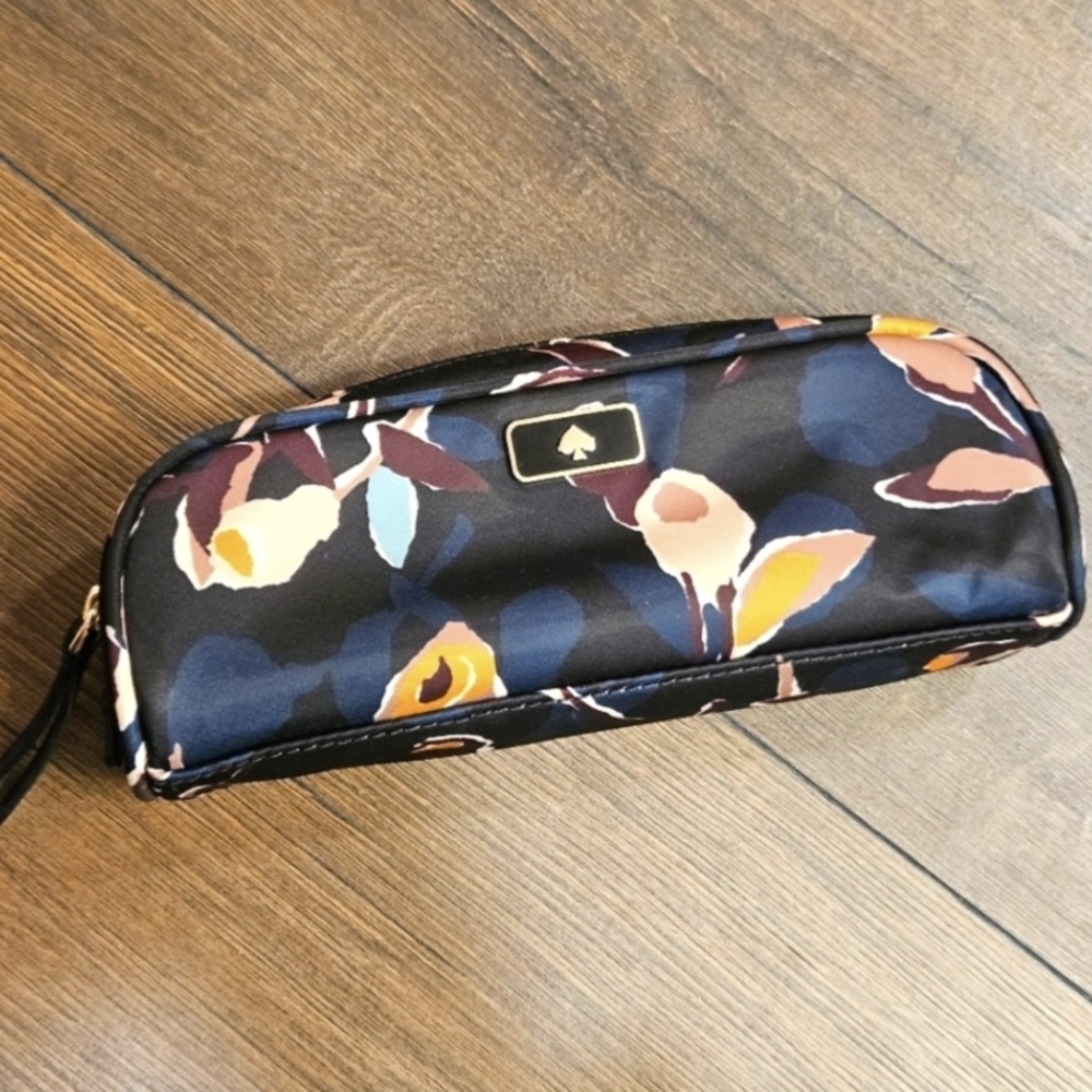 NWOT Kate Spade ♠️ Multicolor Floral Cosmetic / Accessorie Bag Beautiful !!